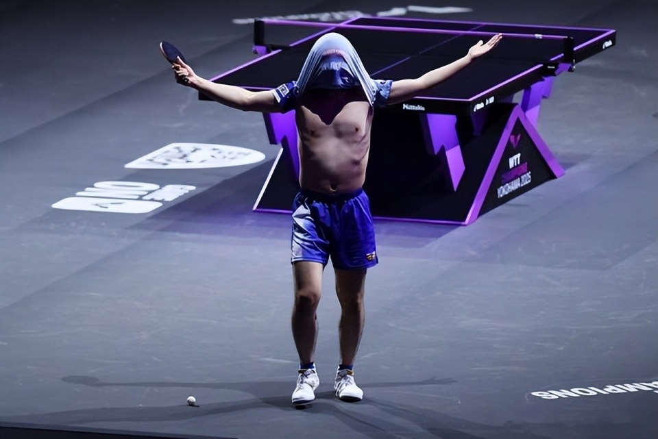 张本智和告, 张本智和就, 高声欢呼