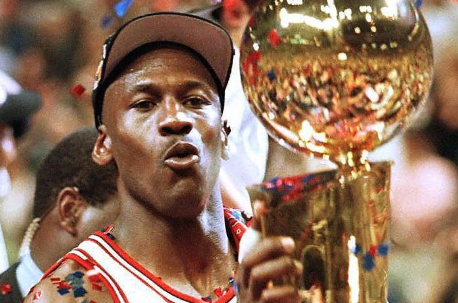 球员赛季荣, 近期将进行