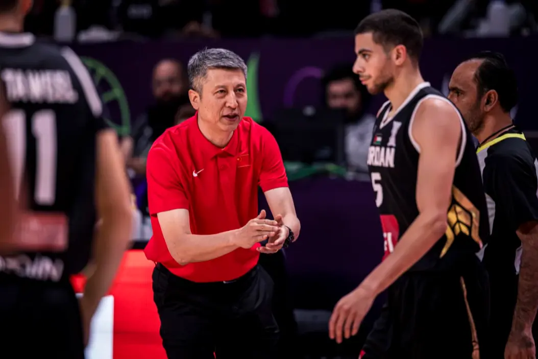 被任命为中, 占优