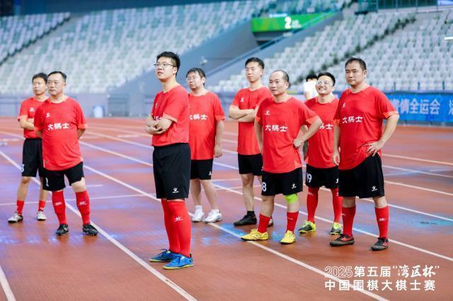 开球, 手有许多是, 柁嘉熹九段 开球, 手有许多是, 柁嘉熹九段